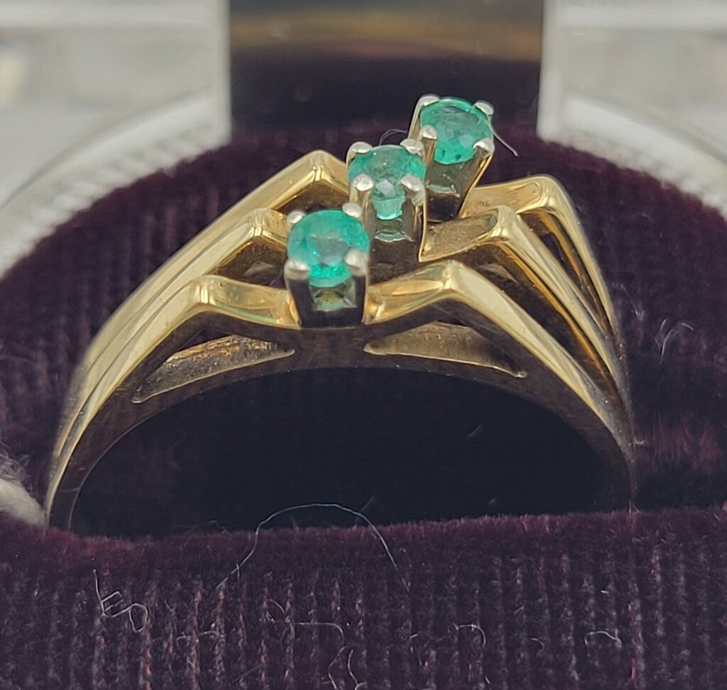 14K gold Ring emeralds, size 8.5 (LIND)