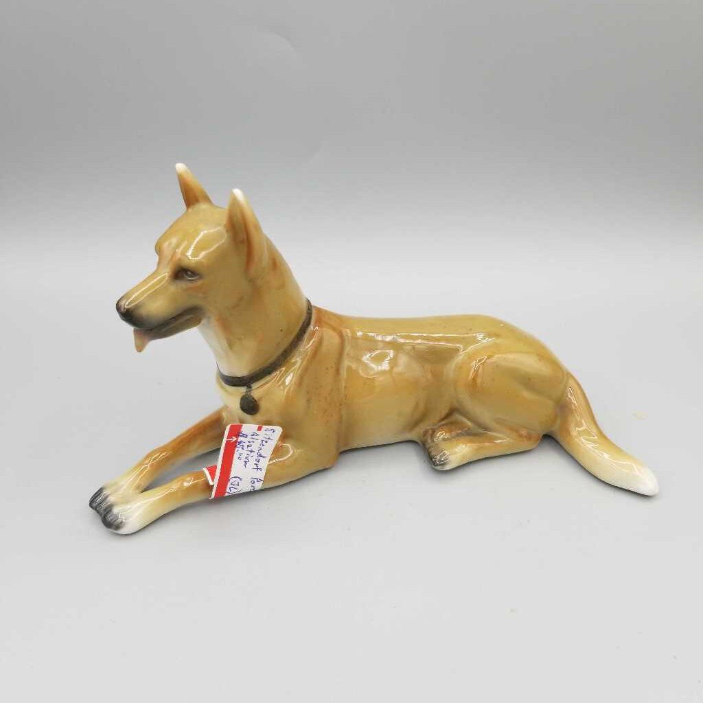 Sitzendorf Austrian Porcelain Dog (JL)