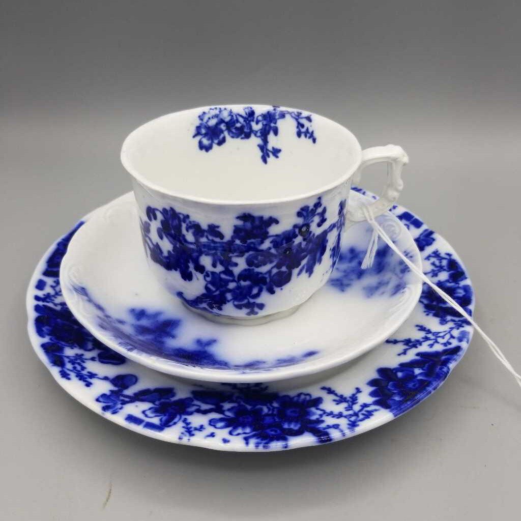 3 Pieces of Flow Blue (SC) 1063