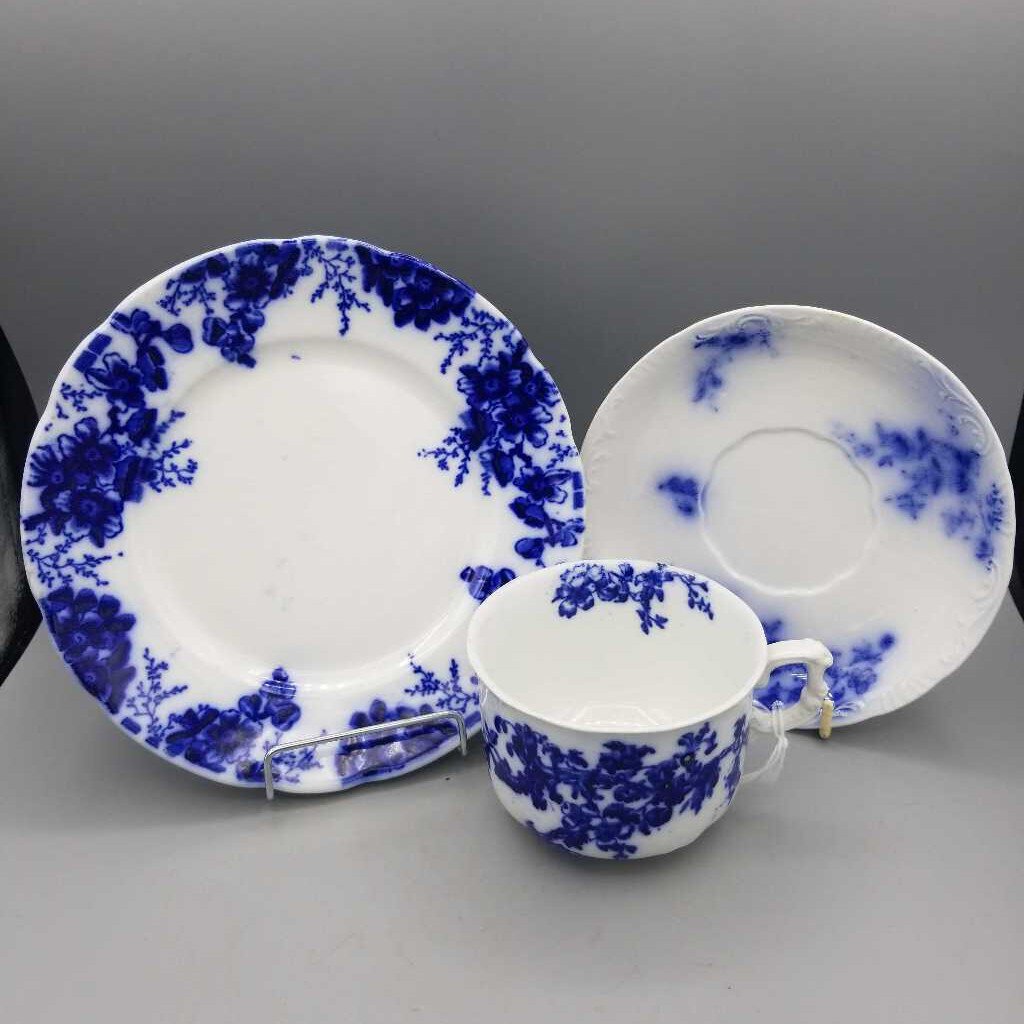 3 Pieces of Flow Blue (SC) 1063