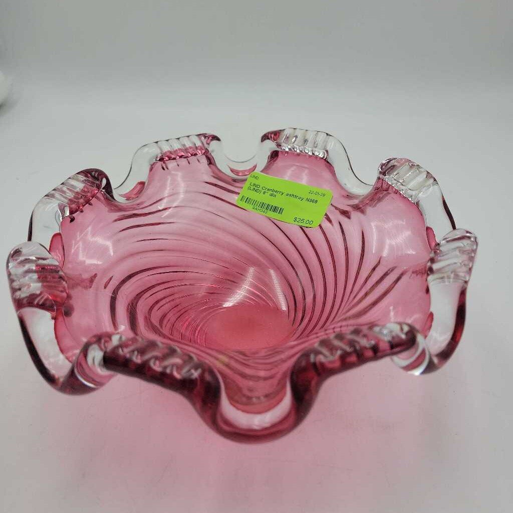 Cranberry ashtray N368 (LIND)