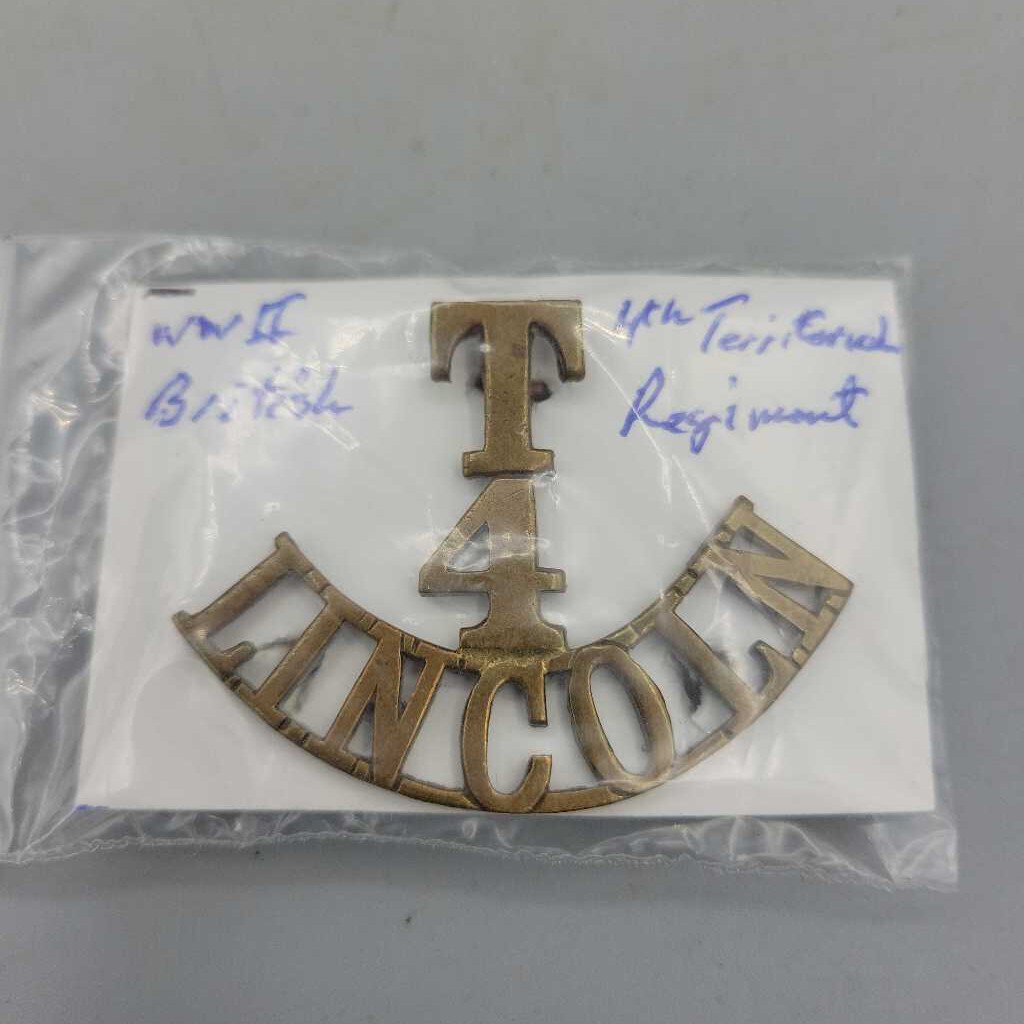 WW2 British Lincoln 4th Territorial Regiment Shoulder Title war memorabilia (JL)