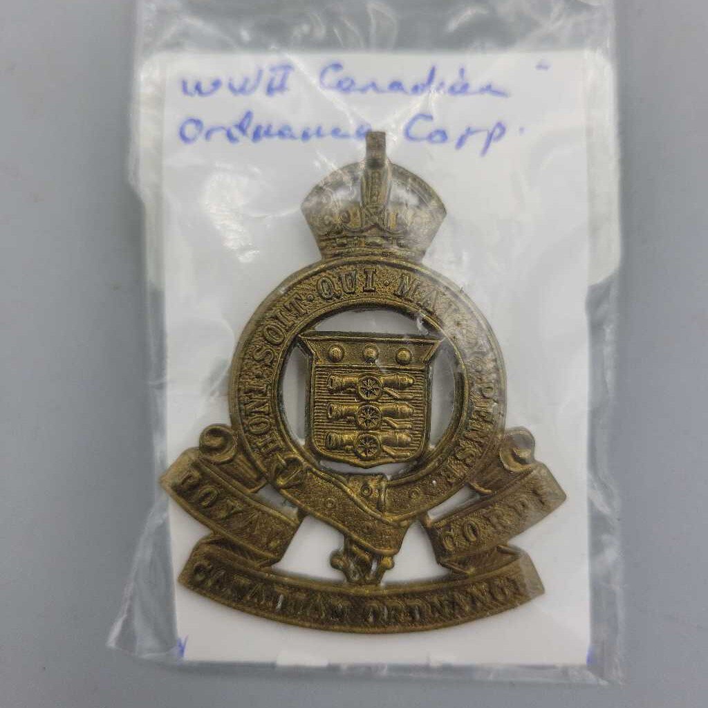 WW2 Canadian Ordnance Corp.Cap Badge (JL) war memorabilia