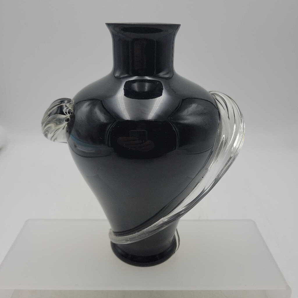 Art Glass vase (LIND)