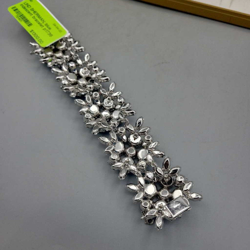 Sherman, blue iridescent bracelet p1736 (LIND)