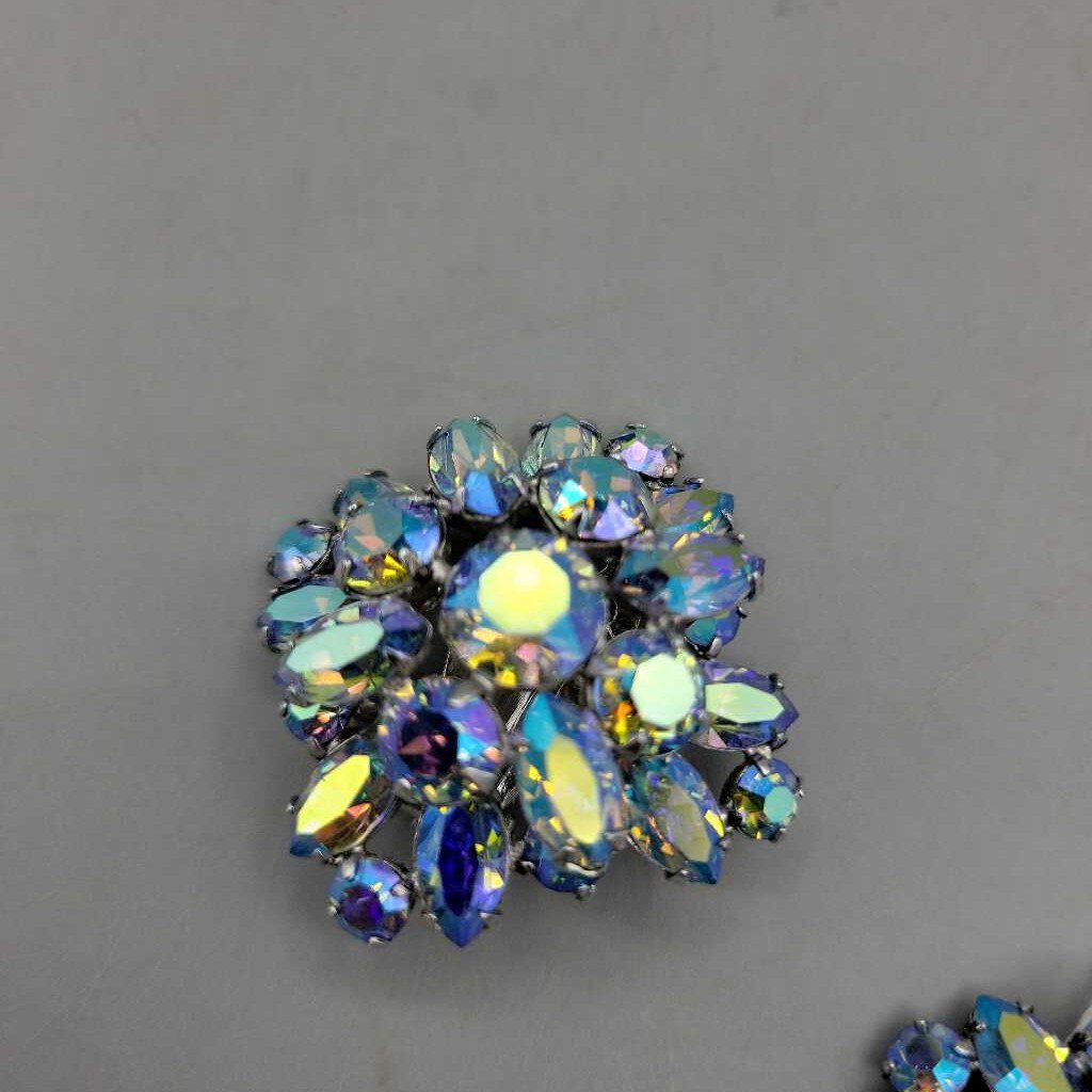 Sherman, blue iridescent earrings (LIND) P 1740