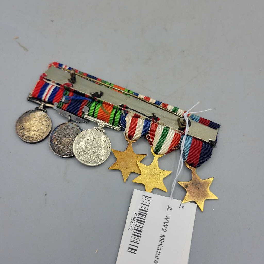 WW2 Miniature Metals Set (JL) war memorabilia