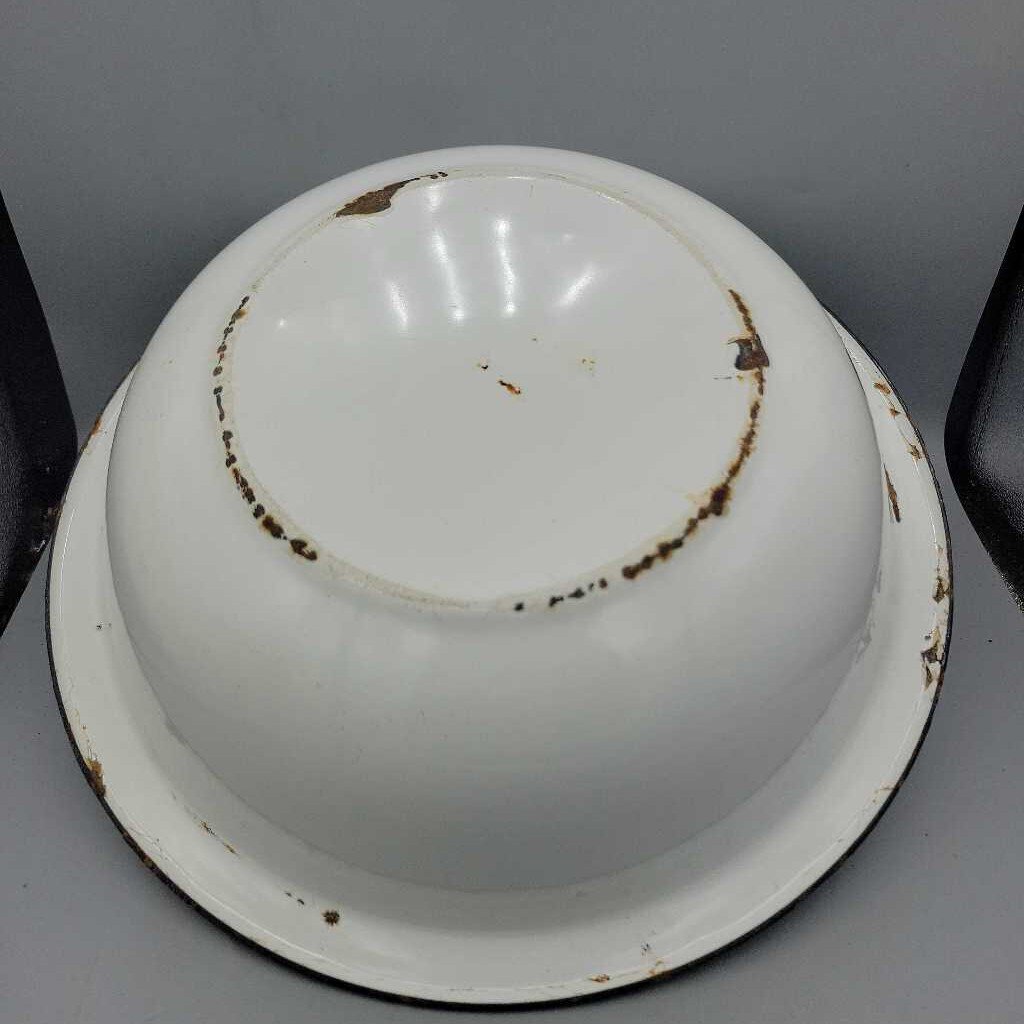 Enamelware bowl as is pin hole(JAS)