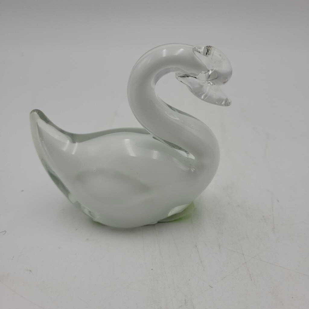 Crystal Swan clear/frosted interior (BG)