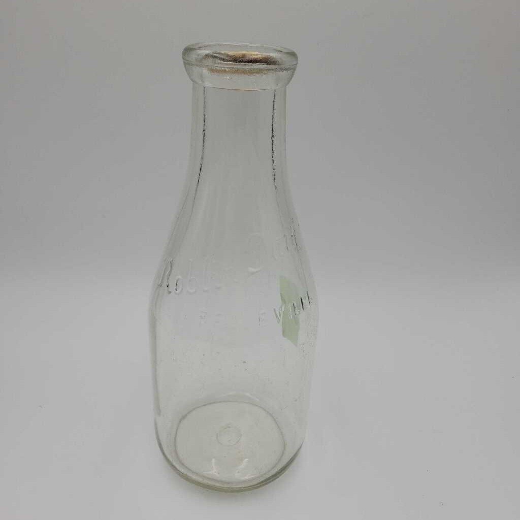 Roblin Dairy Belleville Milk bottle (JAS)