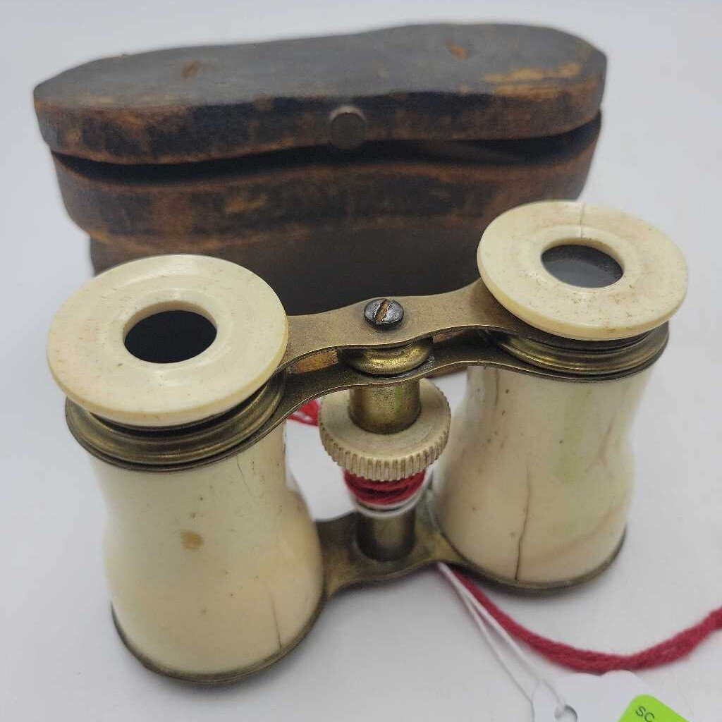 Antique Ivory Opera Glasses in Leather Case (Condition Noted) SCAD0109