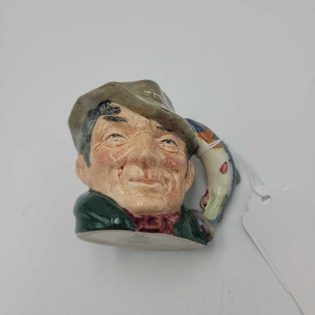 Royal Doulton toby Mug " The poacher" (DMG) 0005