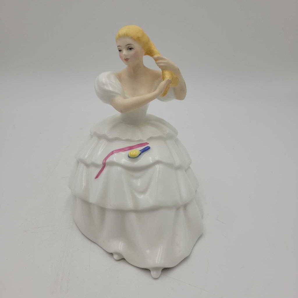 Royal Doulton"Jean" (YVO) (501) HN2710