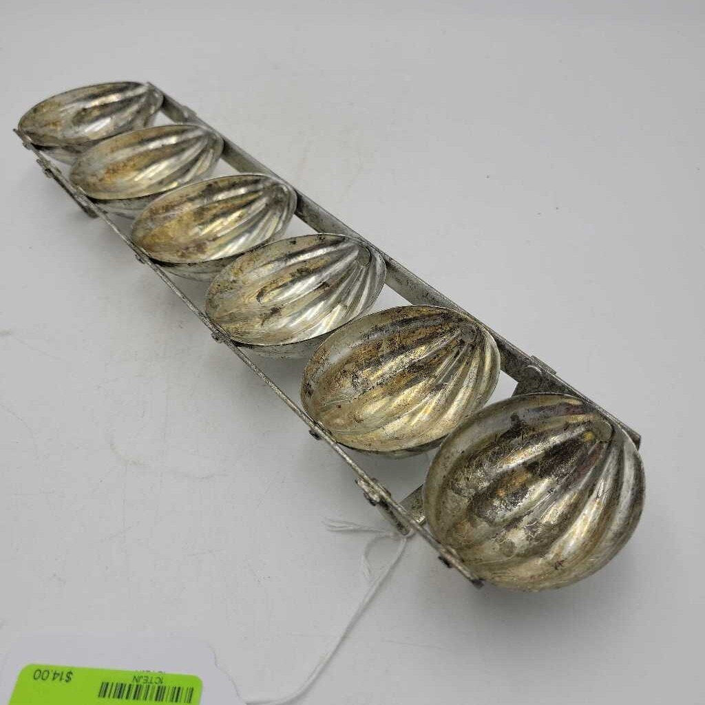 Vintage Dessert Moulds, England #2046B