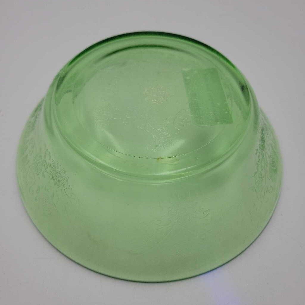 Uranium Florentine Depression glass Bowl (GEC)