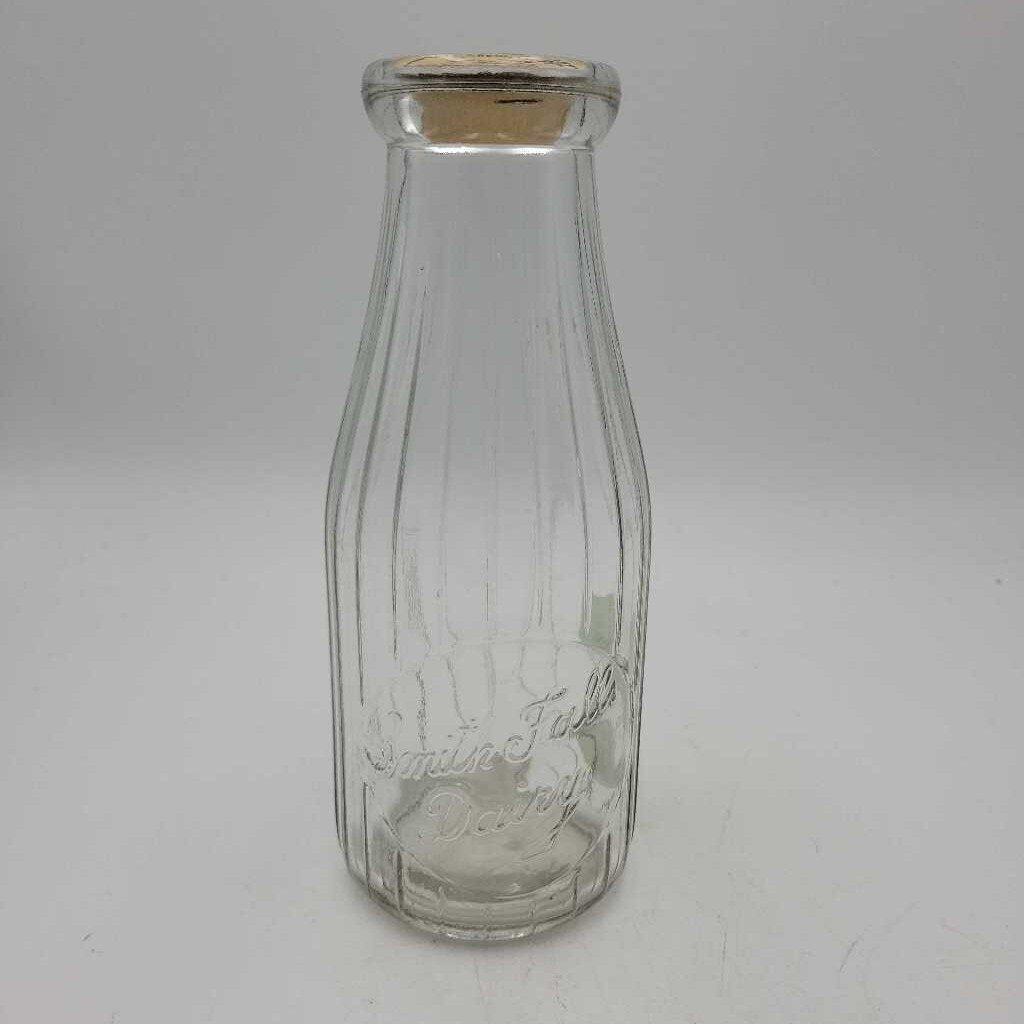 Smith Falls Dairy Pint Milk Bottle (JEF)