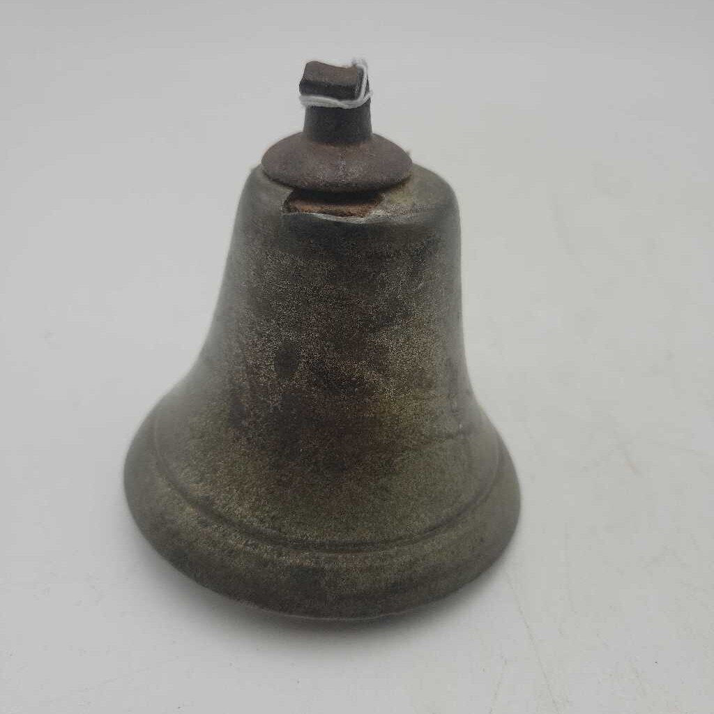 Cast Bell (JL)