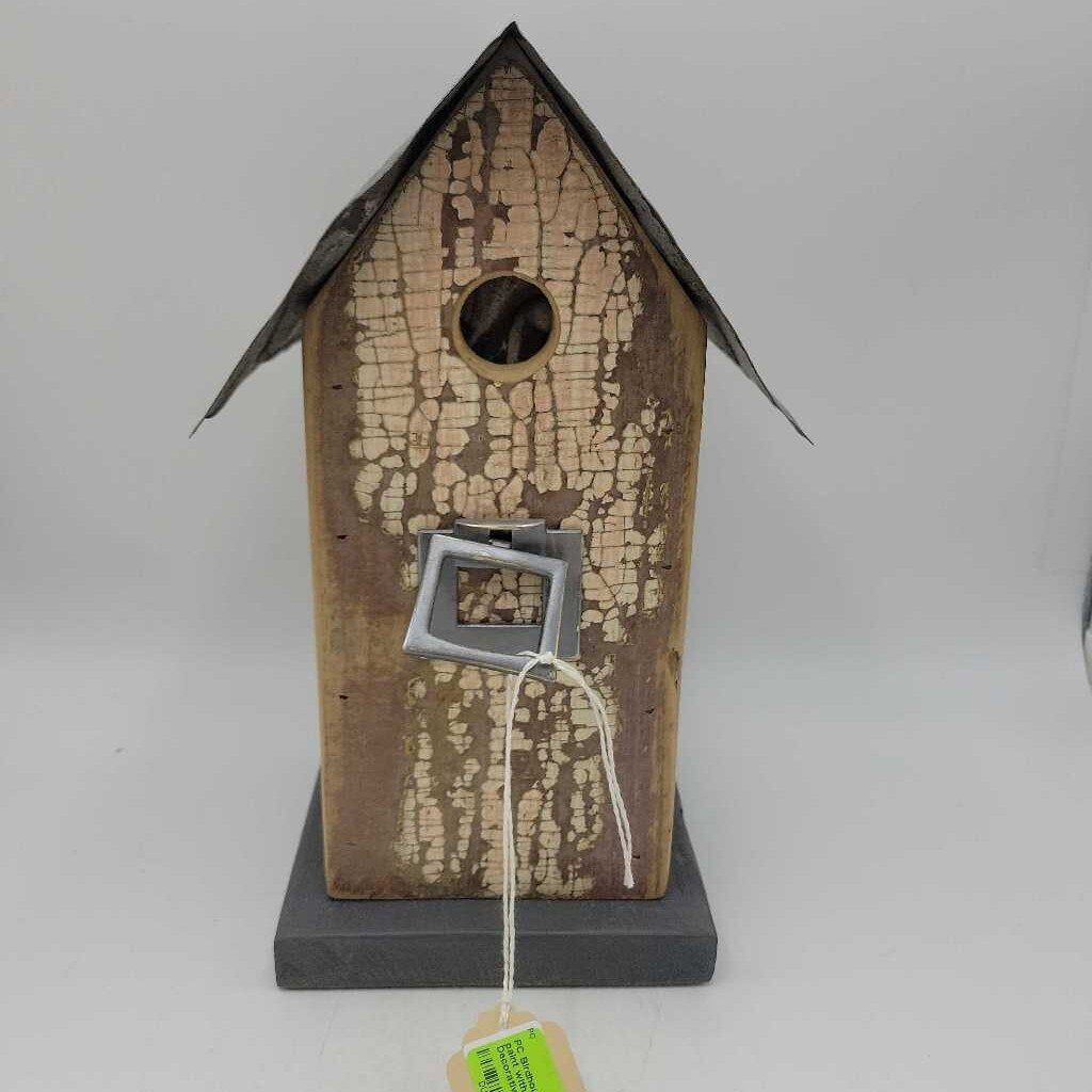 Birdhouse small chippy paint with silver handle Decorative (PC) Birdhouse small chippy paint with silver handle Decorative (PC)
