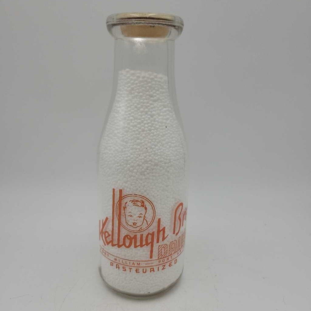 Kellough Bros Dairy Pint Milk Bottle Fort Williams Port Arthur (JEF)