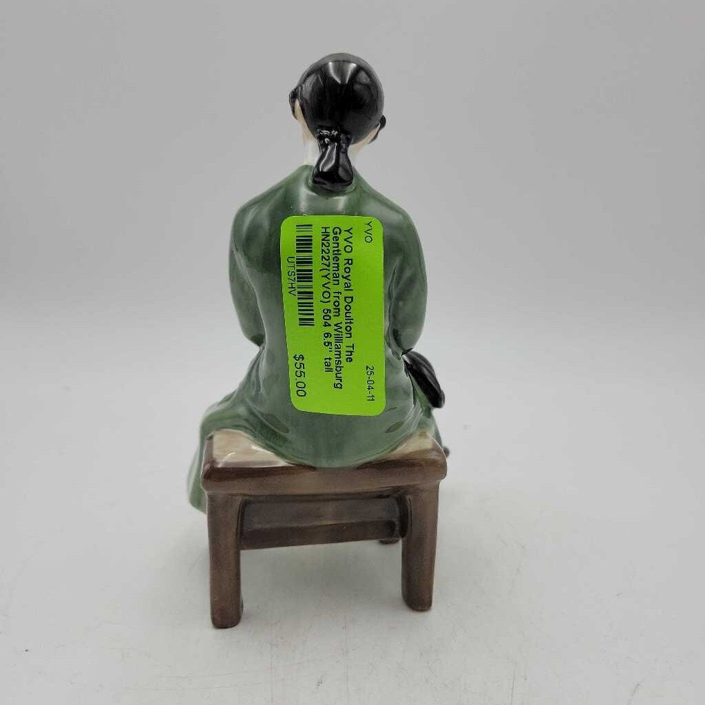Royal Doulton The Gentleman from Williamsburg HN2227(YVO) 504