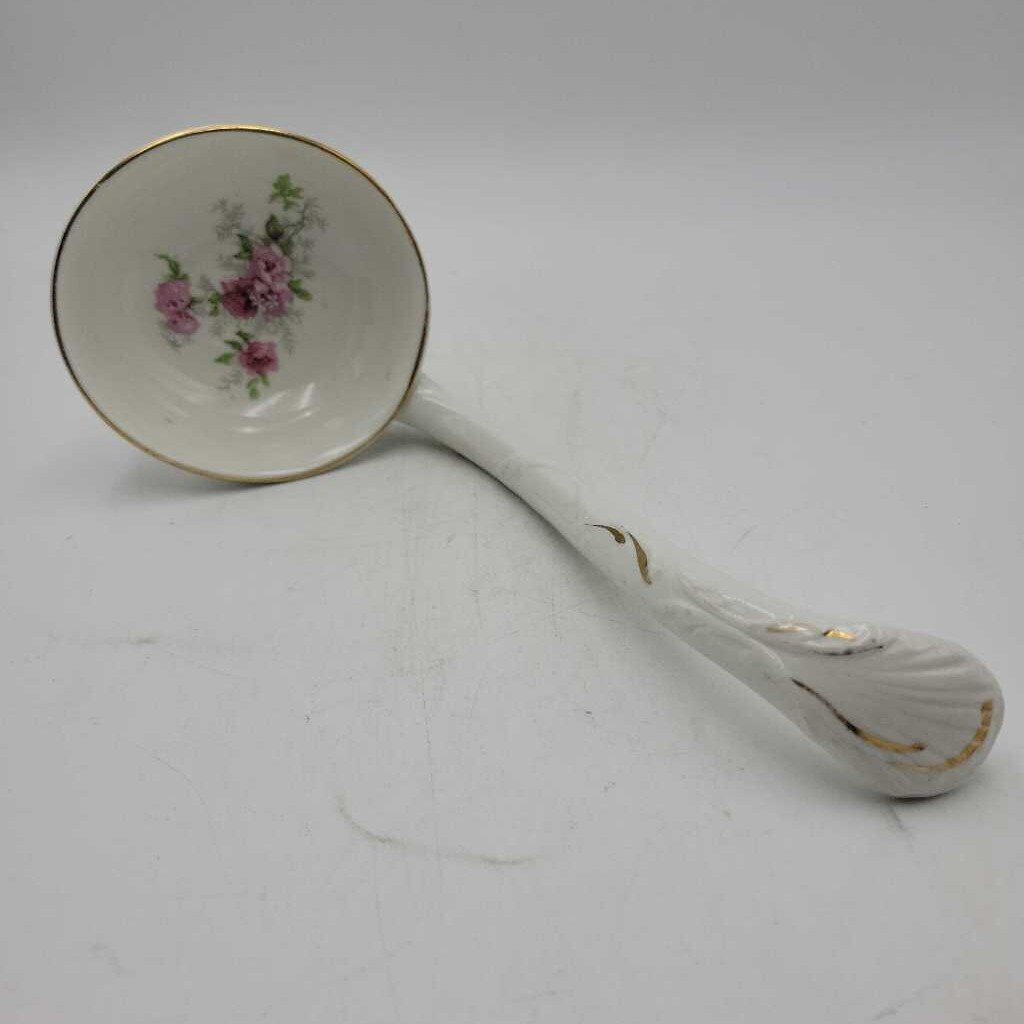 Vintage Ladle (YVO) 403