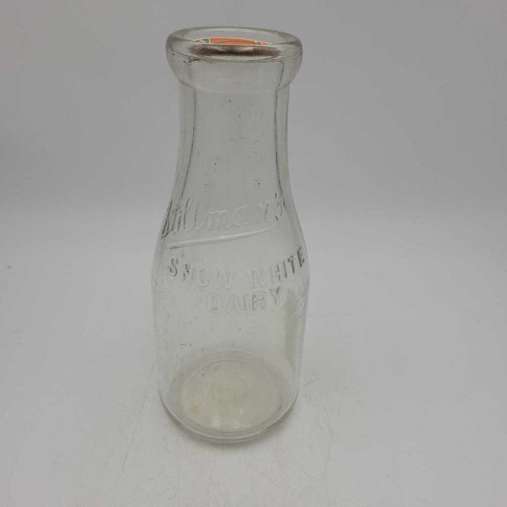 Stillman's Snow White Dairy Pint milk bottle (JAS)
