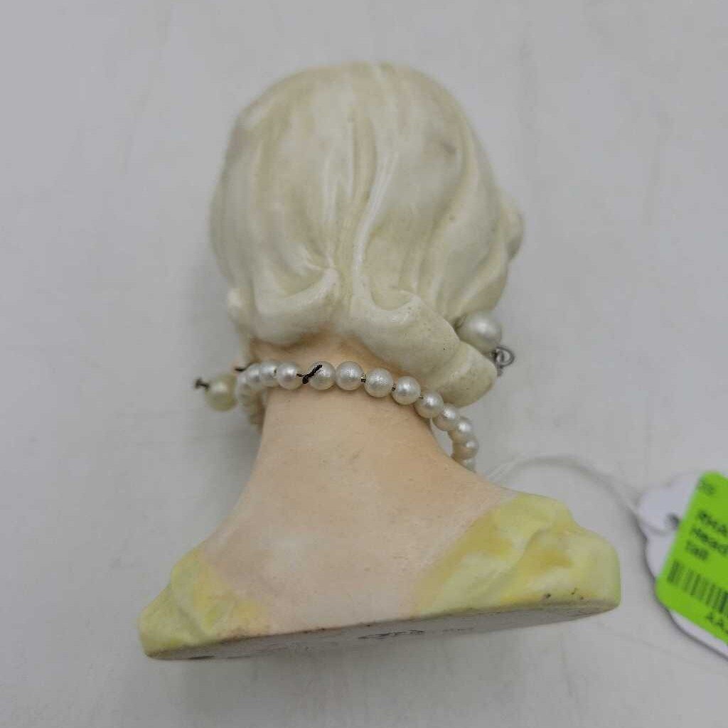 Vintage Miniature Lady Head Vase 1960's (DS) 3226