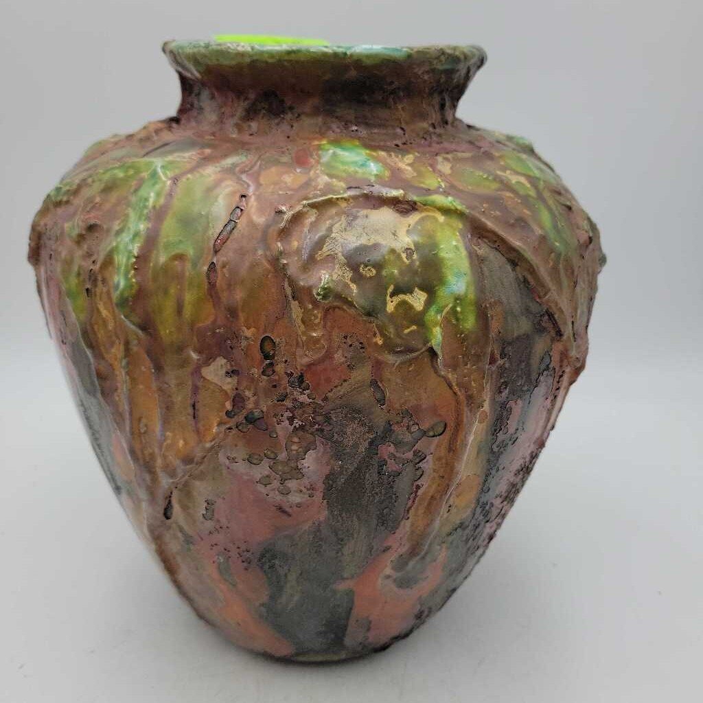 Art Pottery Vase (DS) 3477
