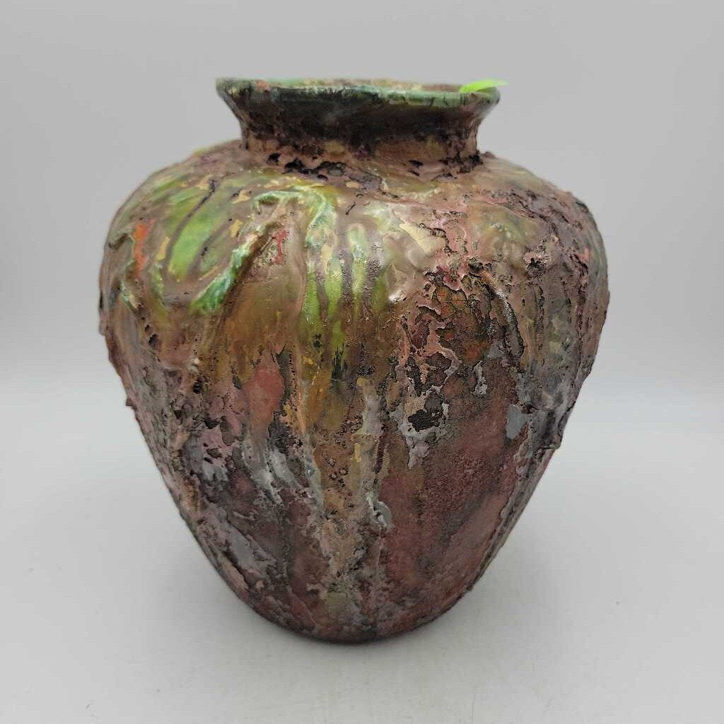Art Pottery Vase (DS) 3477