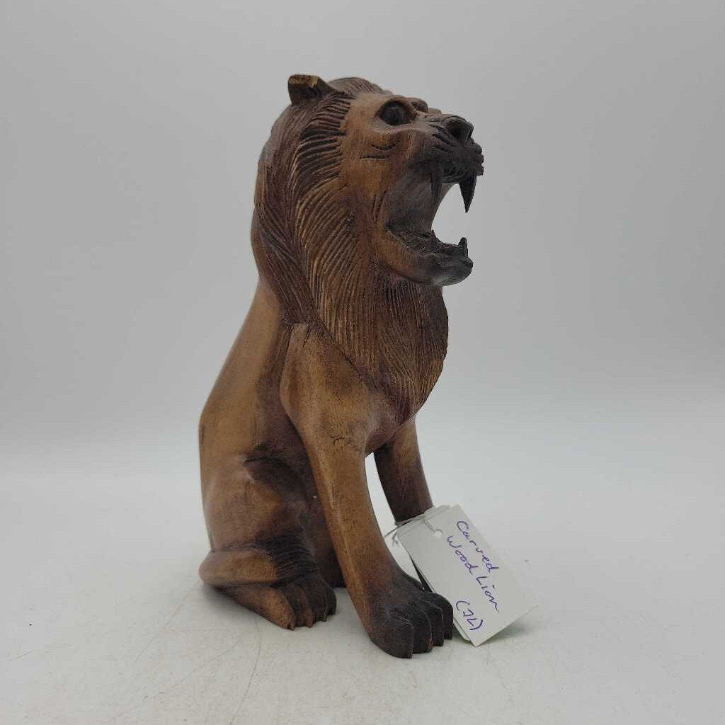 Carved Wooden Lion (JL)