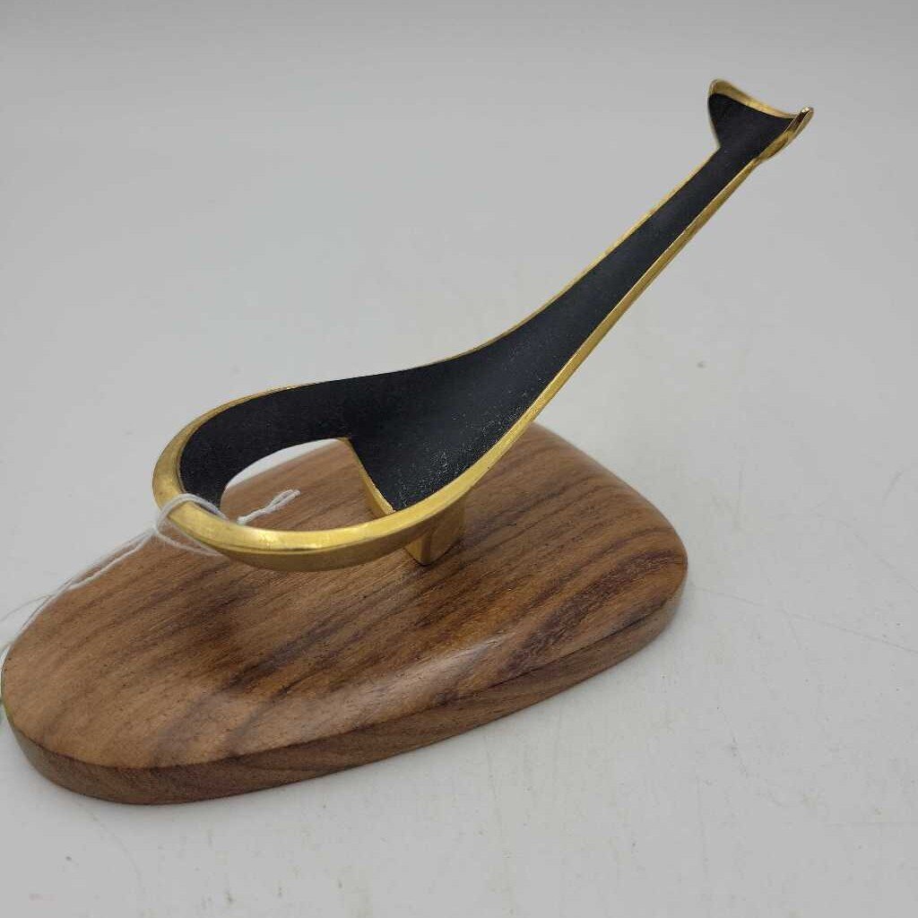 Mcm Pipe Holder (DS) 3575