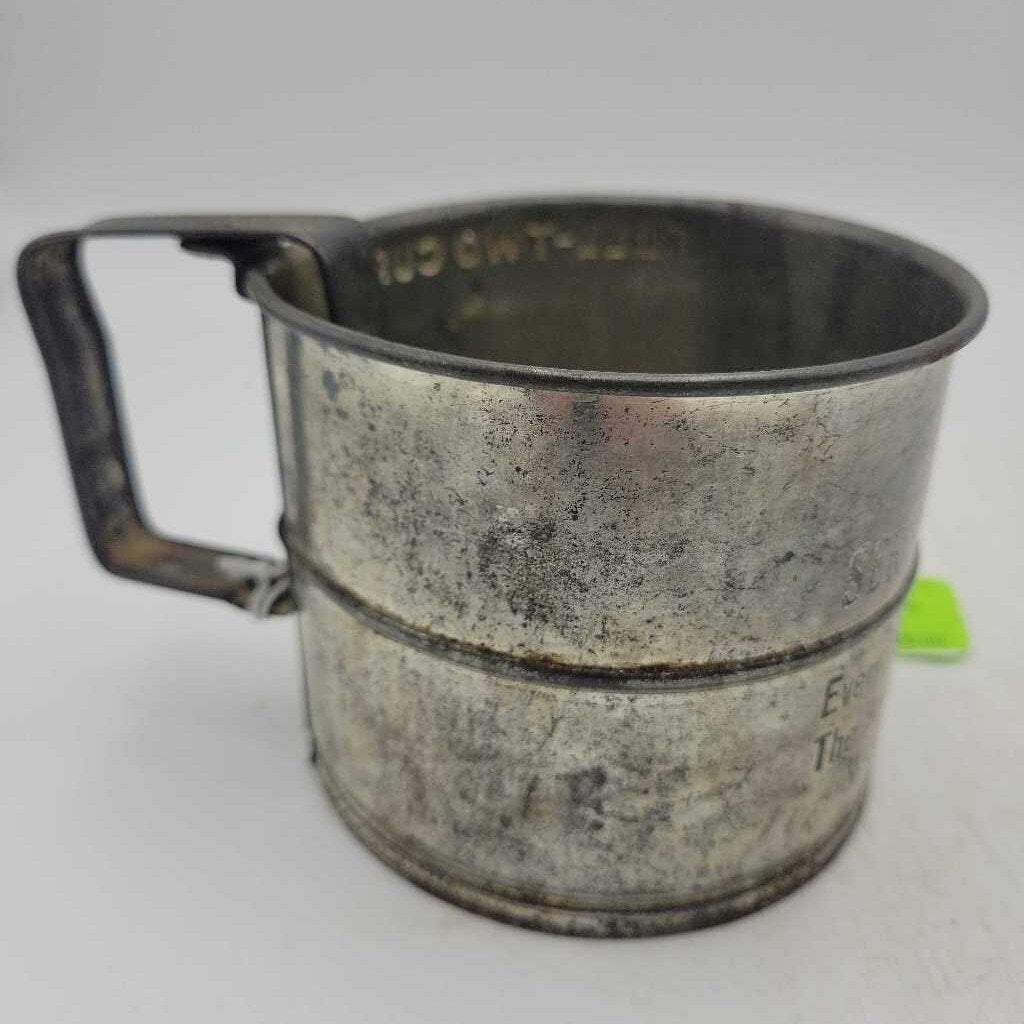 Storey's service Station Flour Sifter Woodstock (DR)