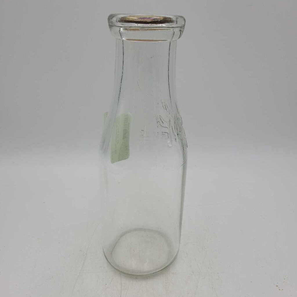 Marshall Dairy Pint Milk bottle (JAS)