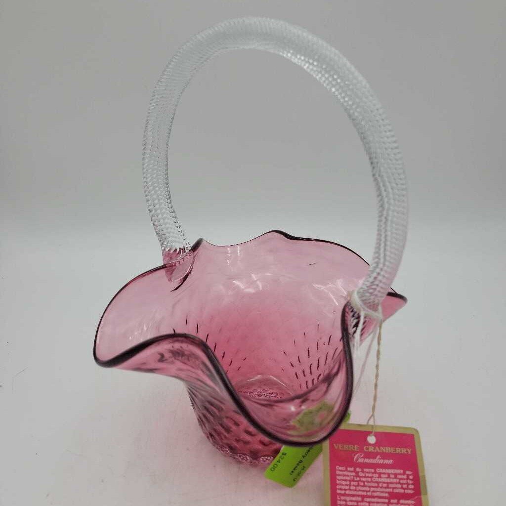 Chalet Cranberry Basket (DEB)