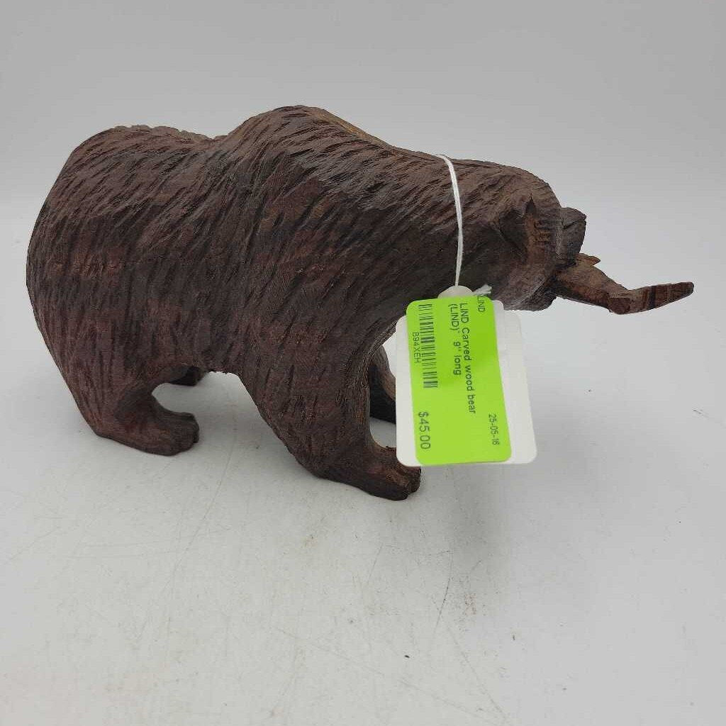 Carved wood bear (LIND)`