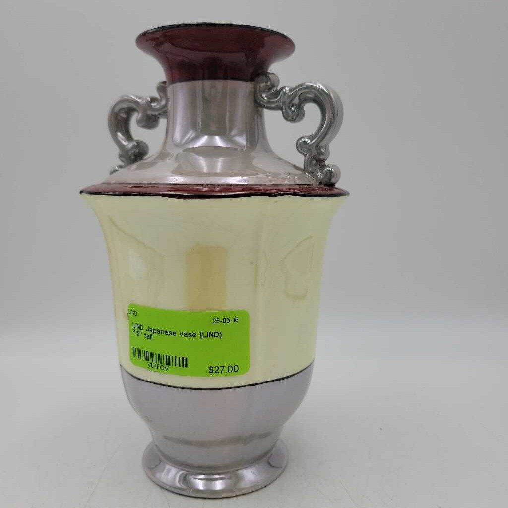 Japanese vase (LIND)