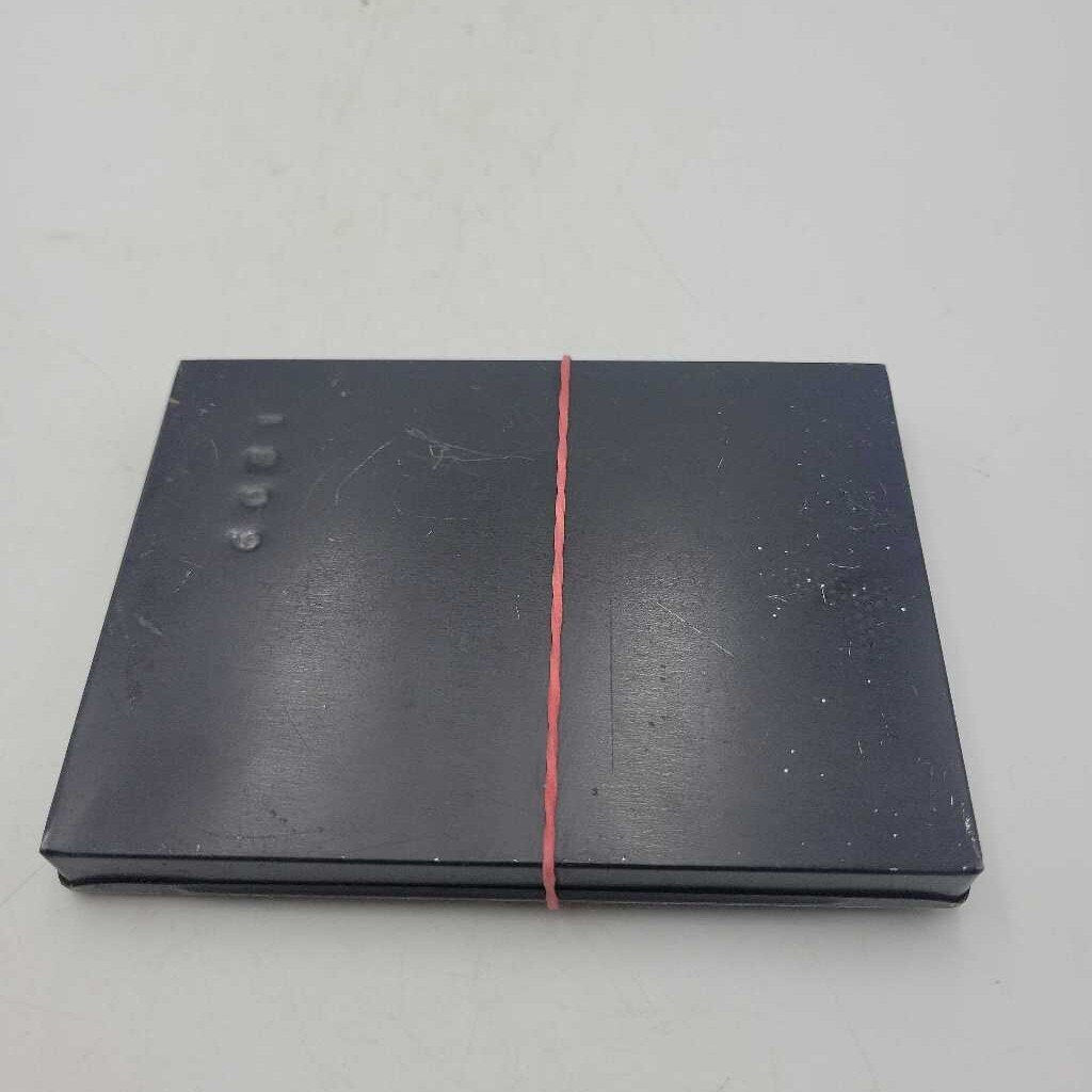 Vintage Players Navy Cut Flat Black Tin (LOR)