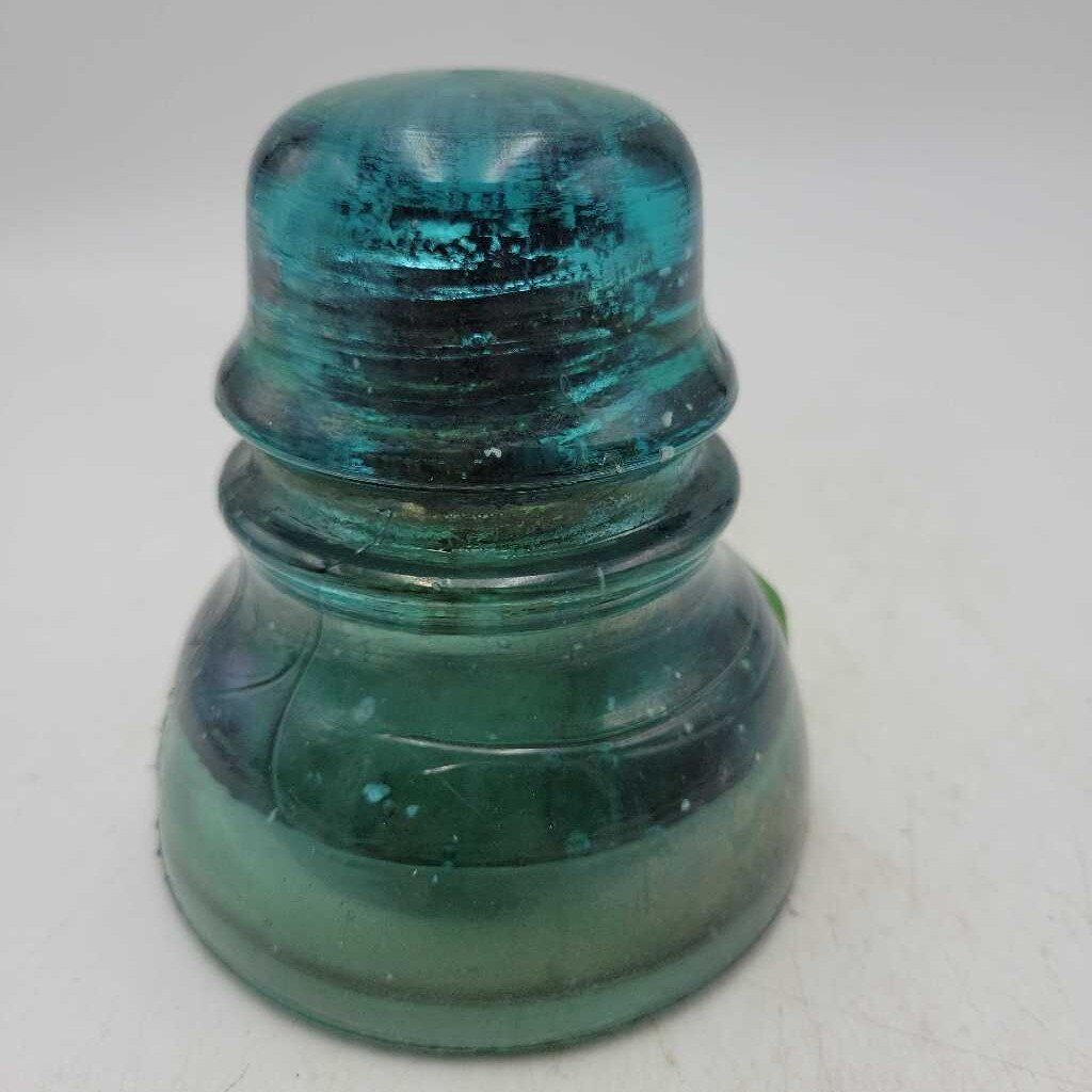 #42 Insulator with snow (JAS)