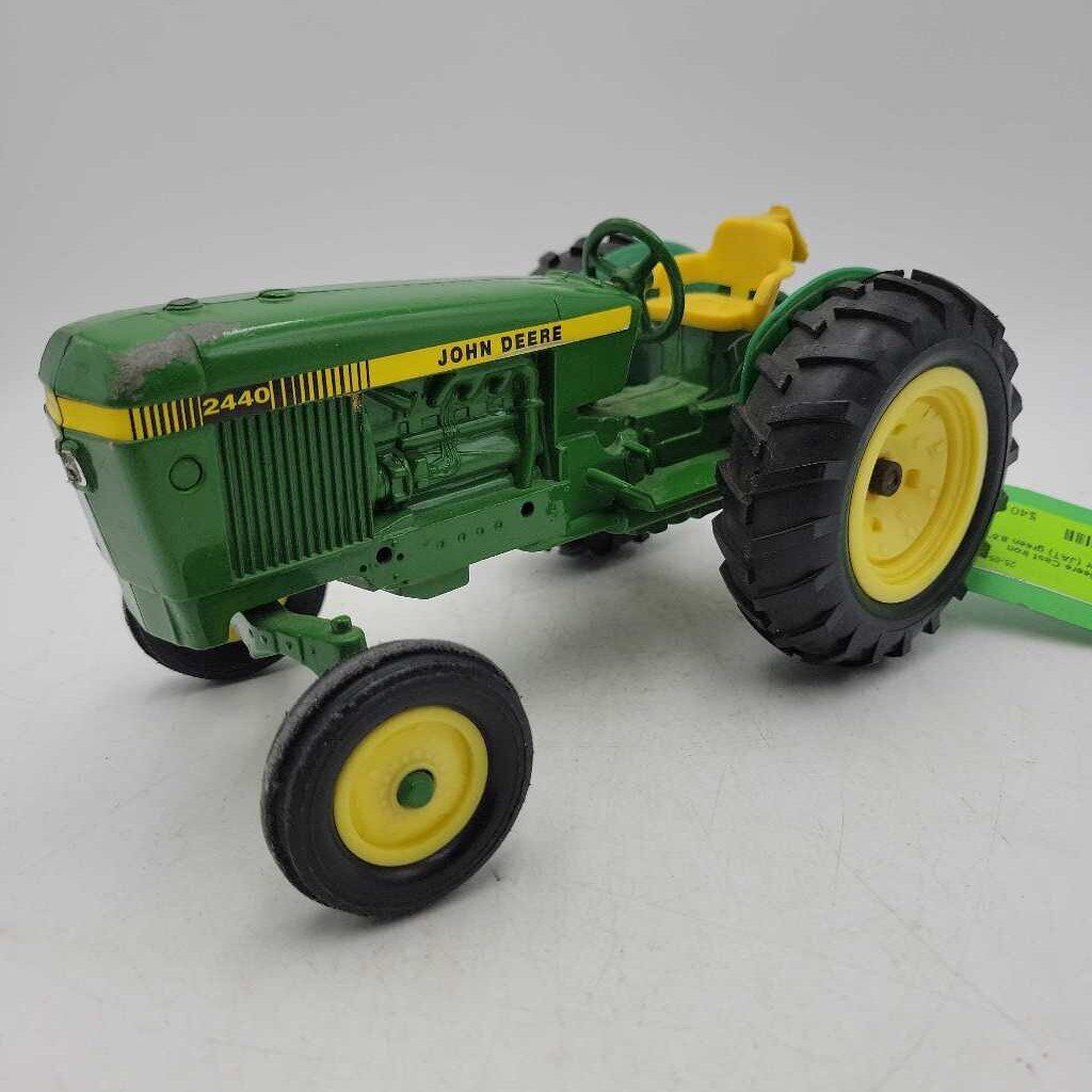 John Deere Cast Iron 2440 Tractor (JAT)