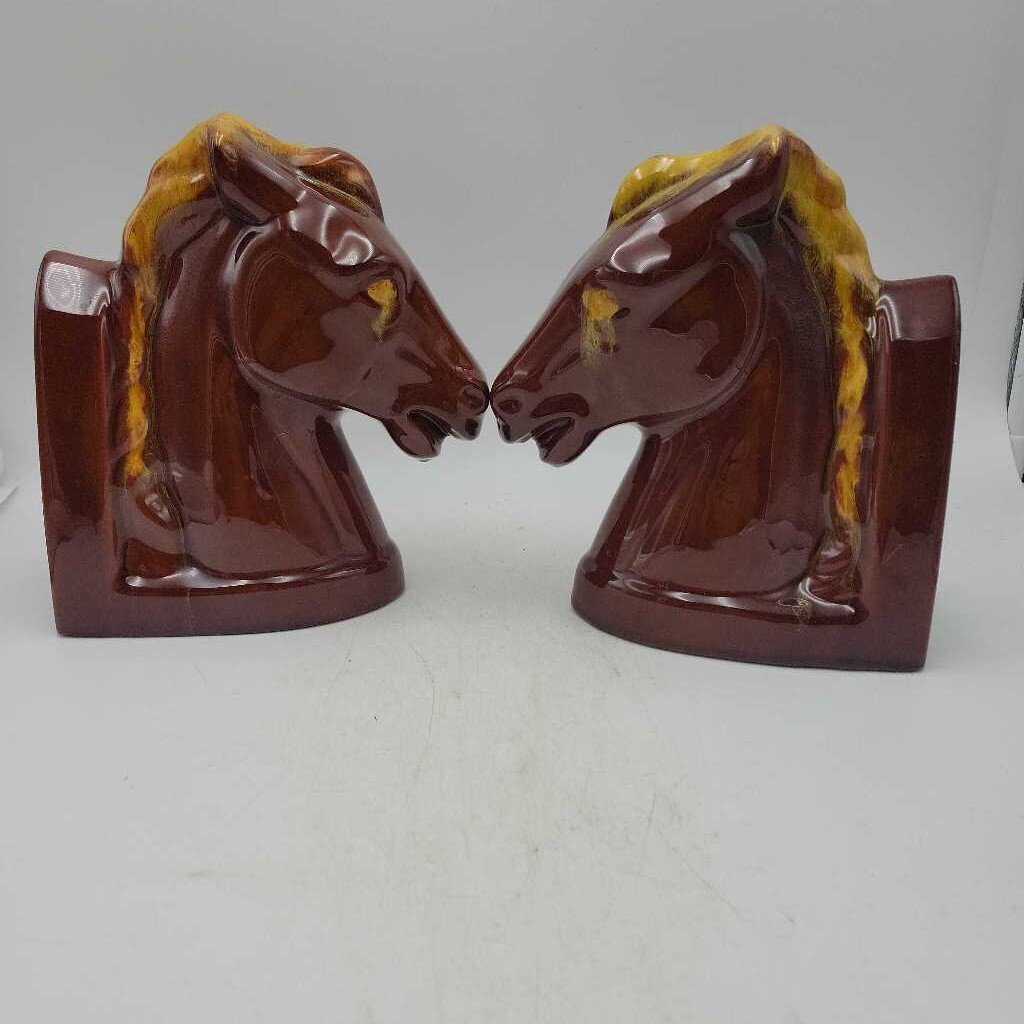 Blue Mountain Pottery Horse Bookends Pair (DS) 3584