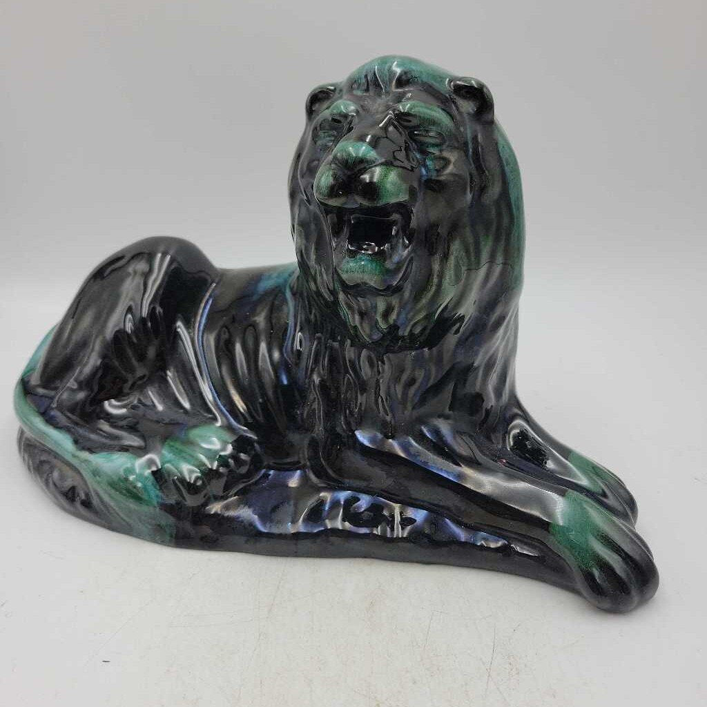 Blue Mountain Pottery Lion (DS) 3581