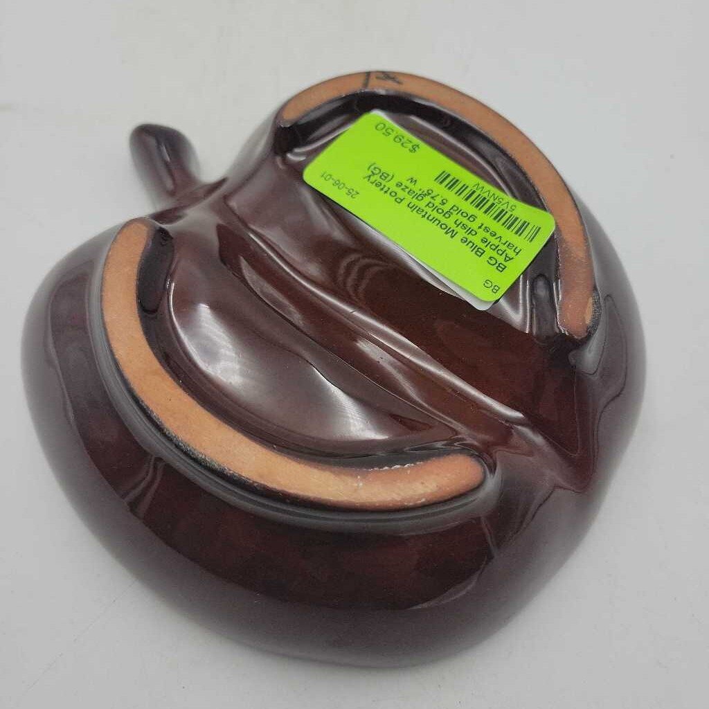 Blue Mountain Pottery Apple dish gold glaze (BG)