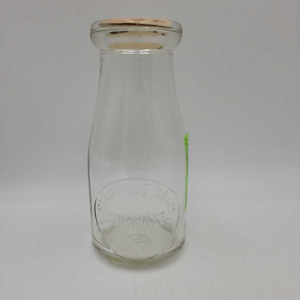 Dunnville Dairy Half Pint milk bottle (JAS)