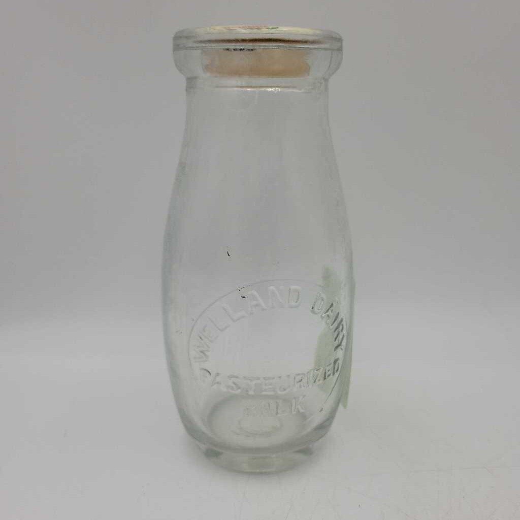 Welland Dairy Half Pint milk bottle (JAS)