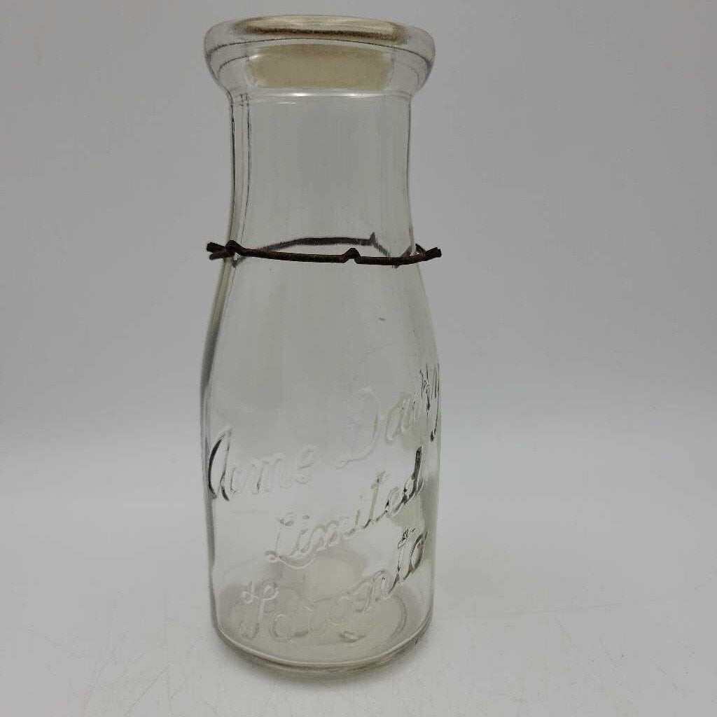 Acme Dairy Toronto Half Pint milk bottle (JAS)