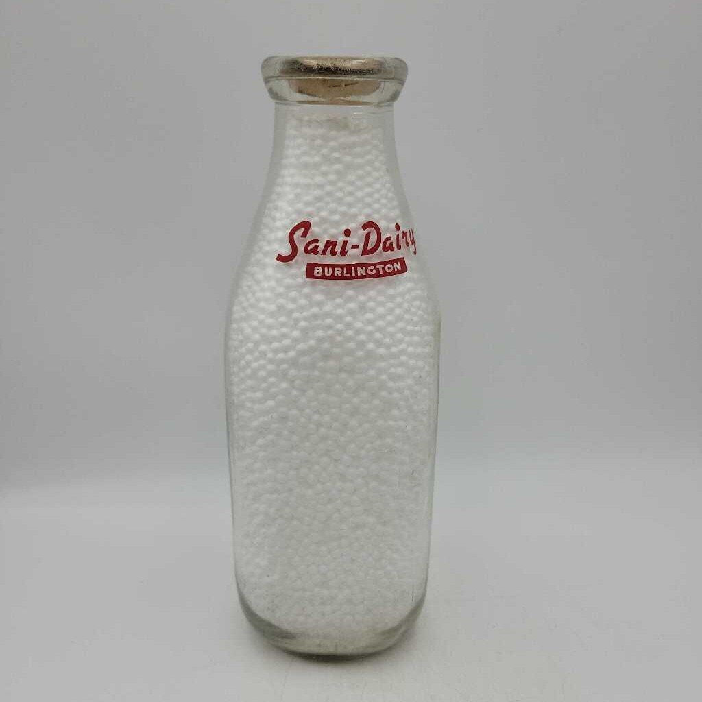 Sani-dairy Quart Burlington milk bottle (JAS)