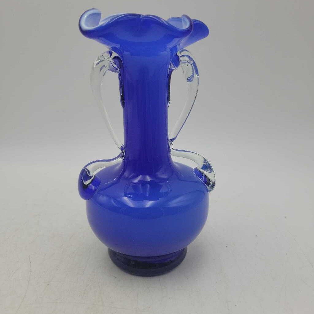 Hand blown VTG blue/white 6.5" vase (BG)
