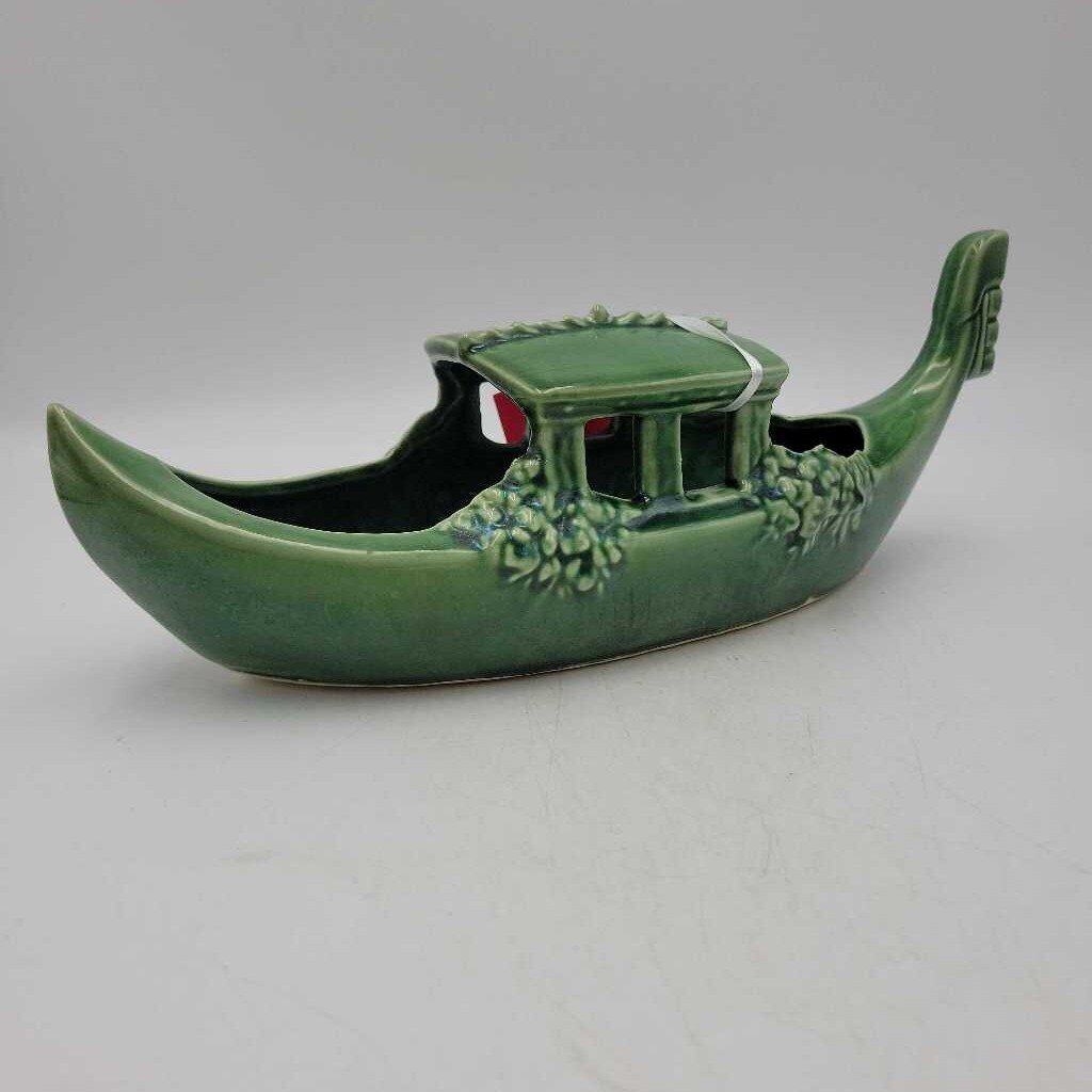 McCoy Pottery Gondola Planter (KAR)