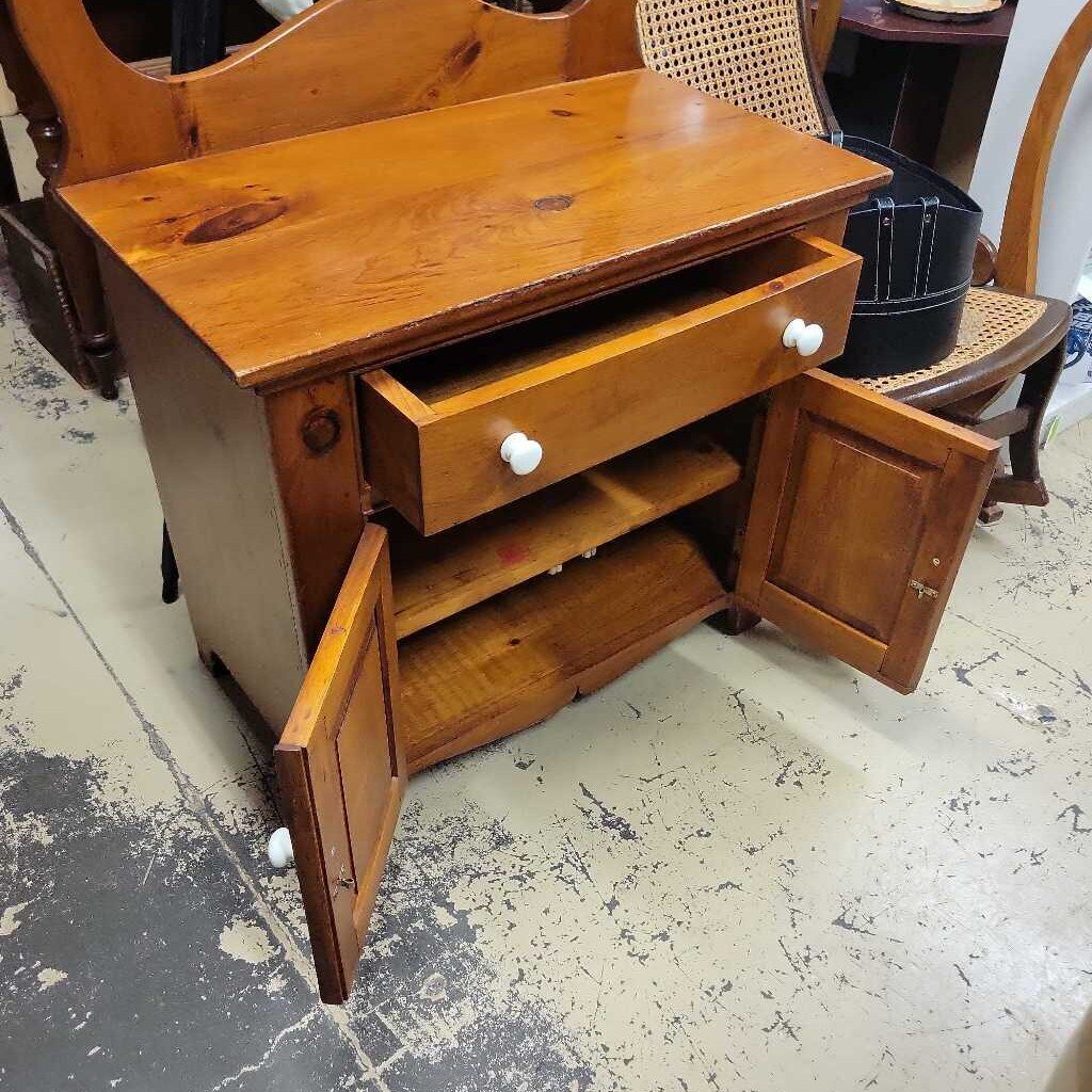 Antique Wash Stand (GEC)
