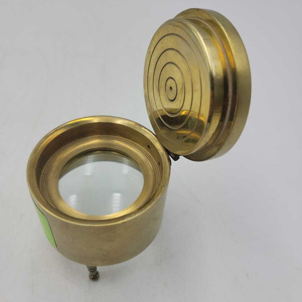 Brass Compass w/Magnifying glass (JL)
